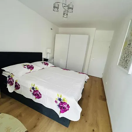 Apartment Charming Mari Znjan *