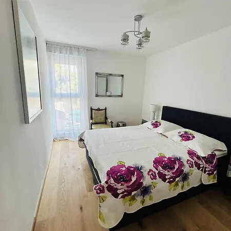 Charming Mari Znjan Apartment