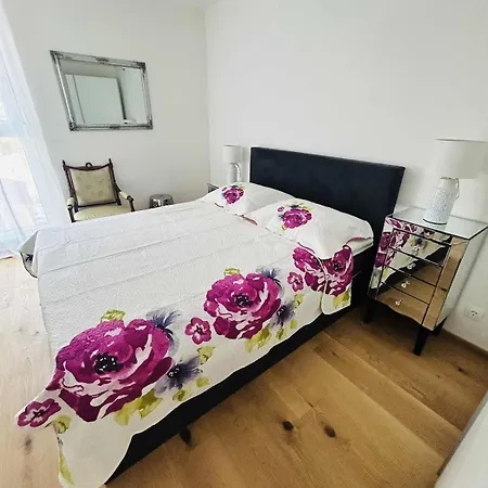 Charming Mari Znjan Apartmán *
