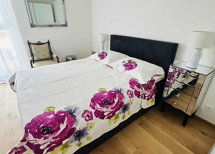 Charming Mari Znjan Apartament *