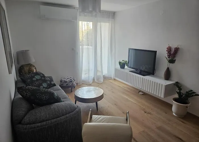 Apartament Charming Mari Znjan