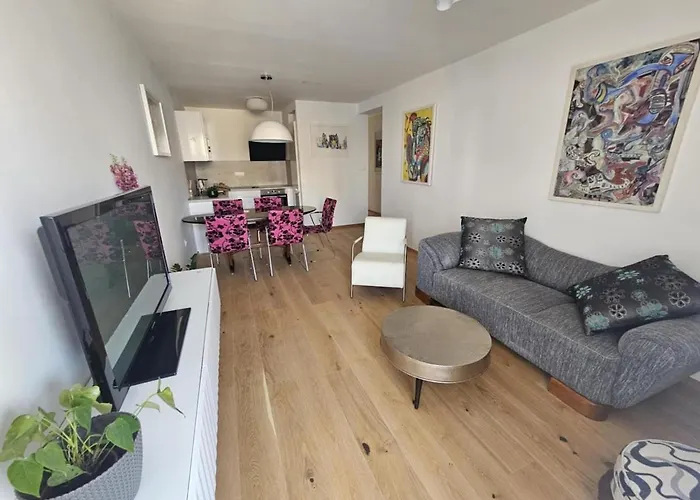 Charming Mari Znjan Split