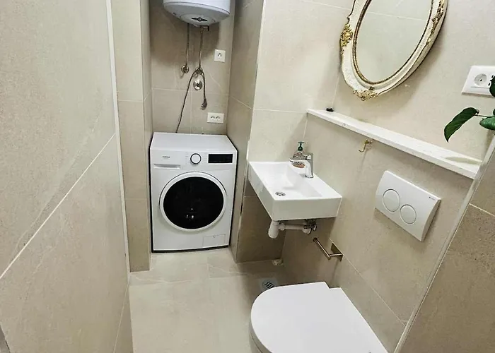 Charming Mari Znjan Split