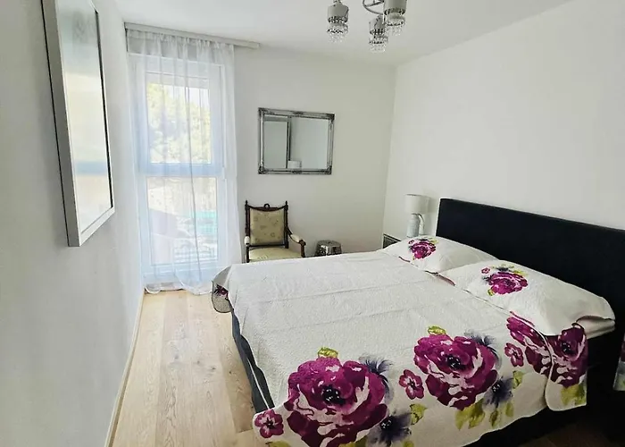 Charming Mari Znjan Apartament
