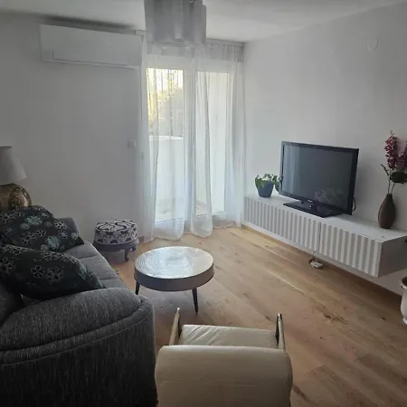 Apartman Charming Mari Znjan