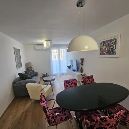 Charming Mari Znjan * Split